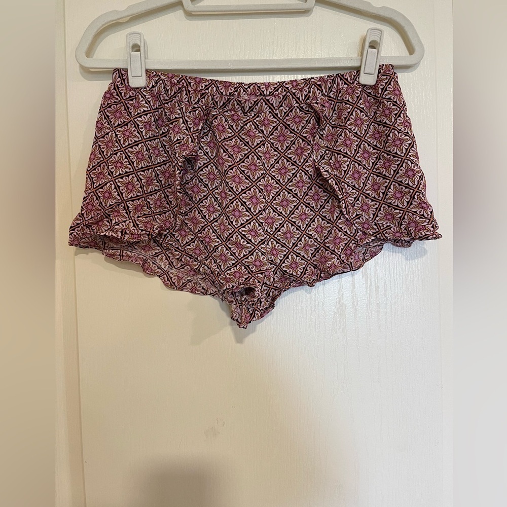 Victorias Secret pink patterned shorts​​​​​​​